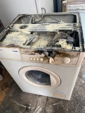 Máy giặt gặp sự cố chập điện
